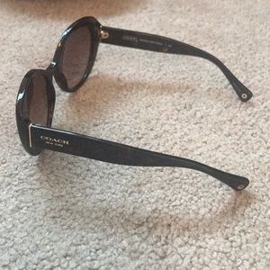 Coach Accessories - Coach sunglasses w original case and accessories Coach Accessories - Coach sunglasses w original case and accessories